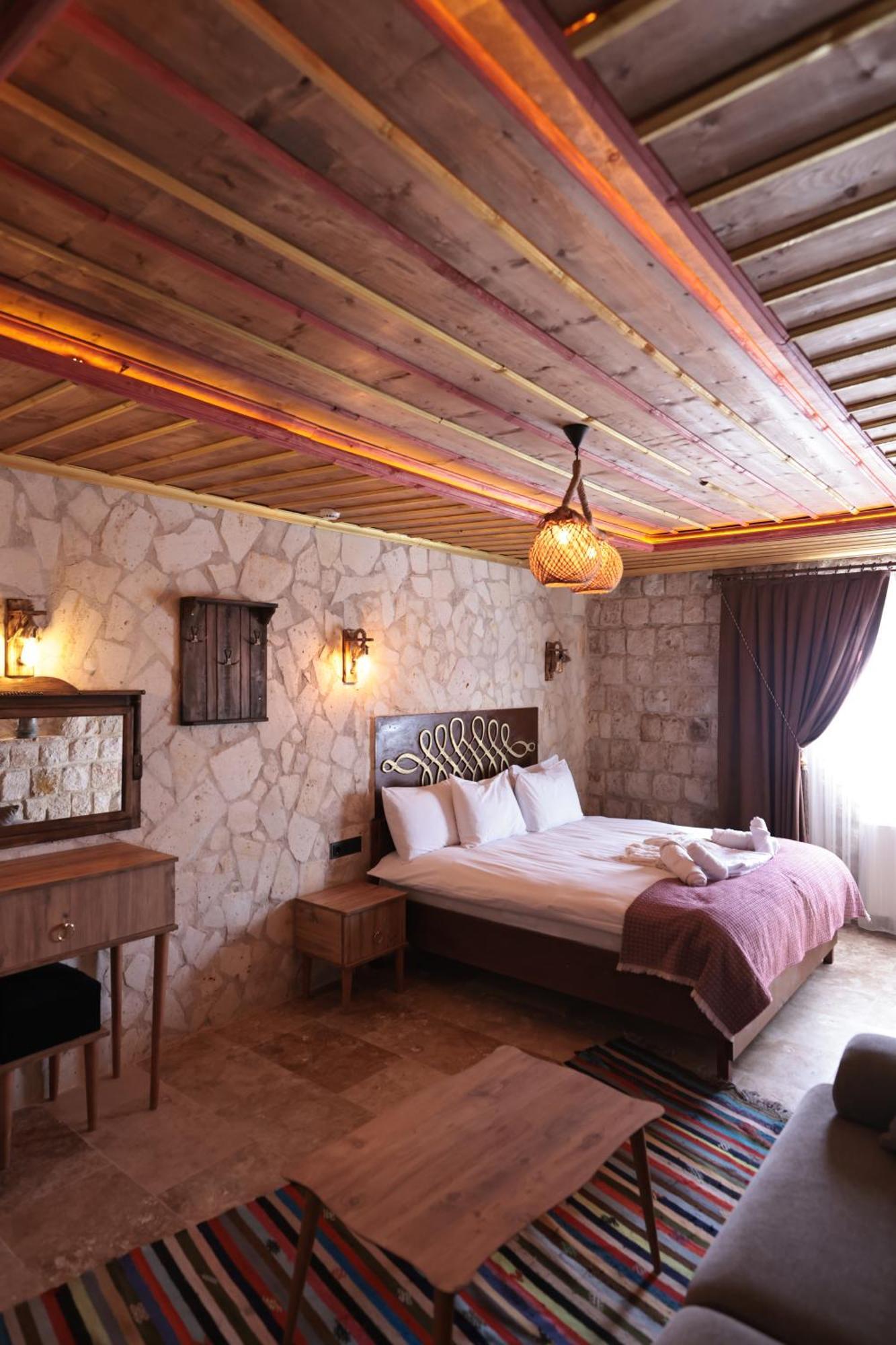 Stone Owl Otel & Restaurant Uçhisar Exterior photo